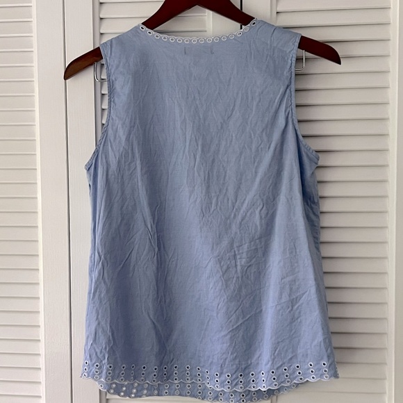 JCrew Scalloped Chambray Eyelet Sleeveless top, blue, sleeveless top, size 2 - Picture 4 of 6